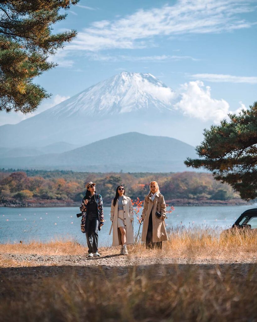 happy tourist traveler woman or man enjoying on la SP5K2QA
